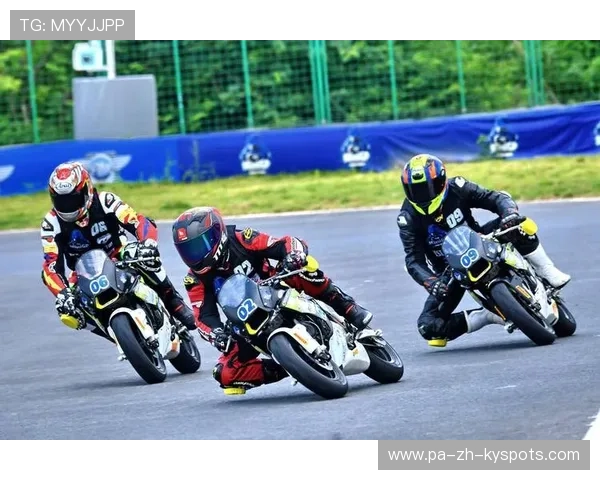 车手生活揭秘:比赛之外的训练和休闲,车手综艺 车手生活揭秘:比赛之外的训练和休闲,车手综艺