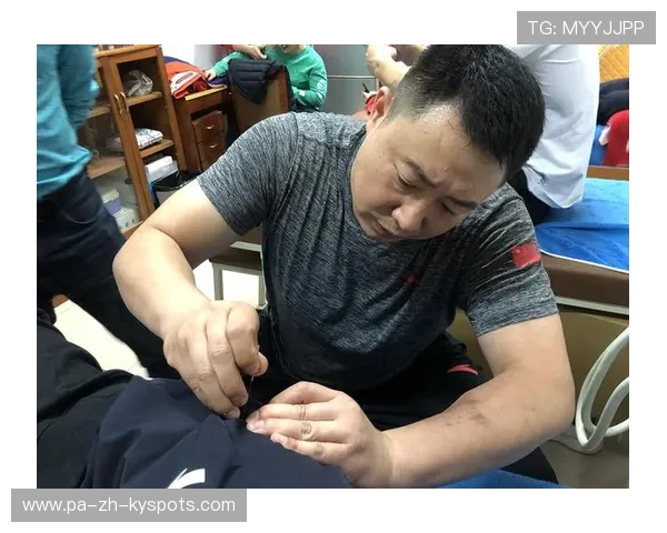 世界举重科研中心开展基层教练技术培训